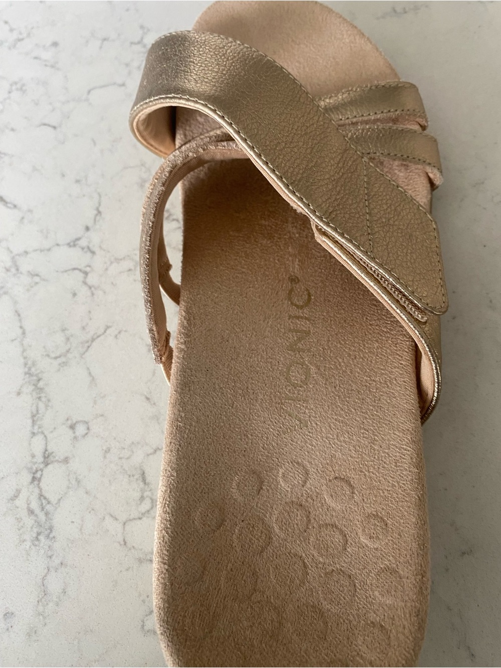 Vionic  Metallic Slide Sandals - Gold Strappy Slip-Ons size 6 - Picture 4 of 4